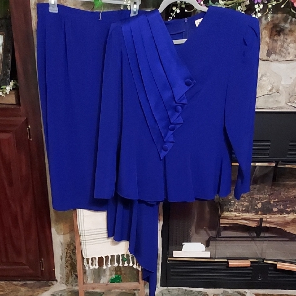 Elegant Blue Women's Skirt Set